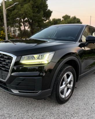 AUDI Q2 30 TDI Identity Black