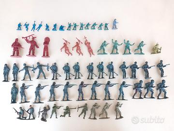 63 soldatini Atlantic e altri tipi scala 1:32 e HO