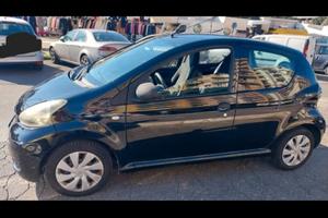 TOYOTA Aygo 1ª serie - 2013