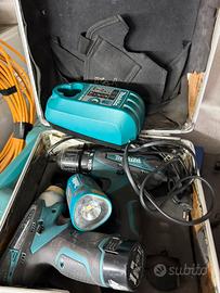 makita due avvit piu torcia led