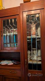 Credenza con vetrina dell'800