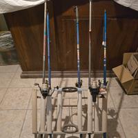 Portacanne da trota con 5 canne e mulinelli