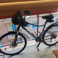 BTWIN Bici trekking RIVERSIDE 500 grigio-rosso