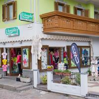 Negozio in centro a Molveno