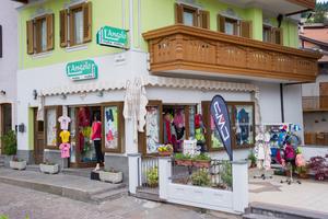 Negozio in centro a Molveno