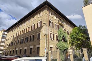 MONOLOCALE A FIRENZE
