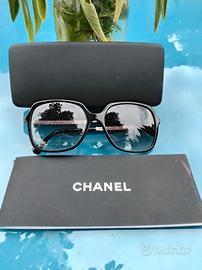 occhiali da sole Chanel 