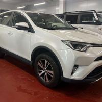Toyota RAV 4 Rav4 IV Rav4 2.0 d-4d Lounge