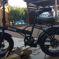 Bicicletta elettrica fat pedalata assistita