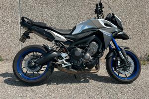 Yamaha tracer 900
