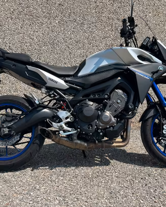Yamaha tracer 900