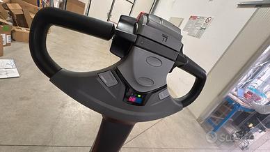 Elevatore a timone BT STAXIO SWE 145 AC ELETTRONIC