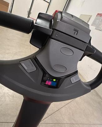 Elevatore a timone BT STAXIO SWE 145 AC ELETTRONIC