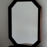 Specchio ottagonale.