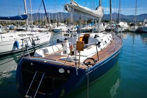 Barca a vela 11 metri Comet 36 - 3 CABINE