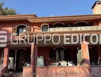 Immobile in asta di 248 m² con più di 5 locali a Z