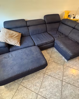 Divano angolare 3 metri con sedu estraibile e pouf