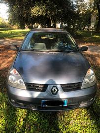 RENAULT Clio - 2008