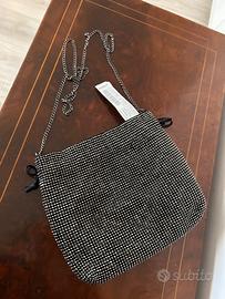 Pochette nera con brillantini stradivarius