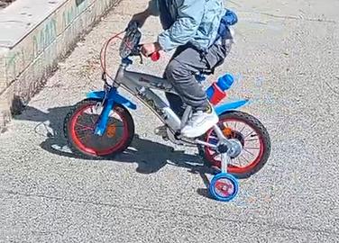 bicicletta per bambini fino a sei anni
