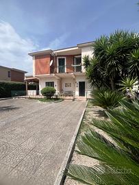 Rif 542 villa con giardino - viale privato