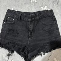 pantaloncini di jeans neri corti