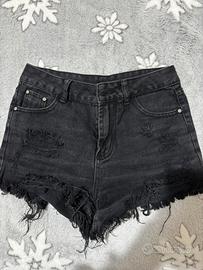 pantaloncini di jeans neri corti