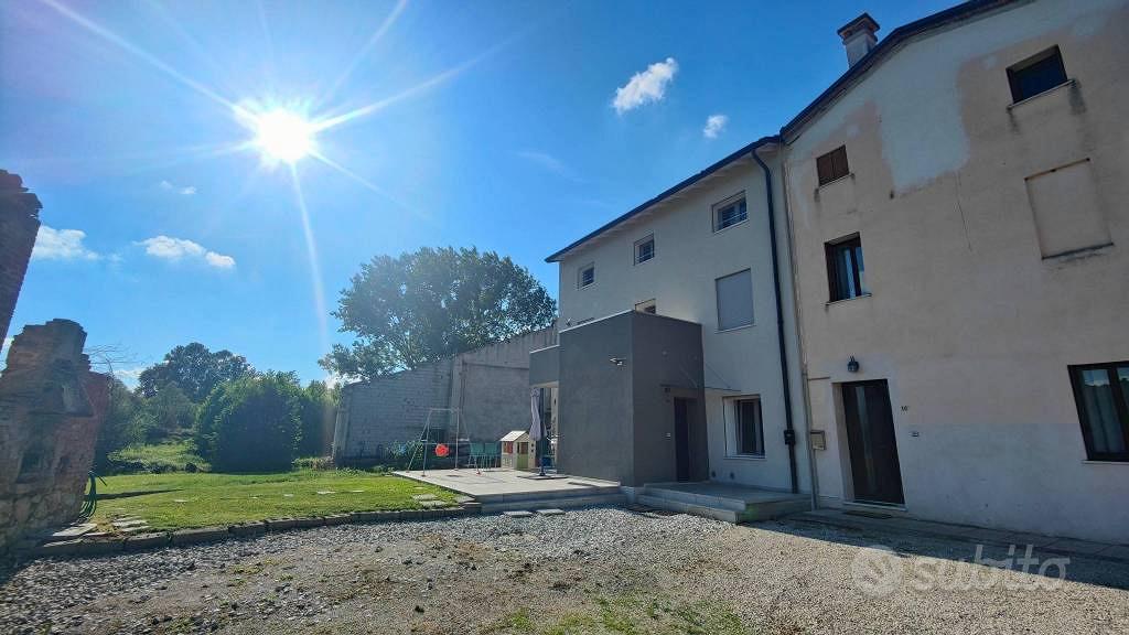 Terreno di 334 m² a Vicenza - Altro