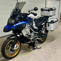 BMW R1250GS ADV HP + Navigator VI