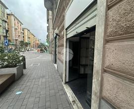 NEGOZIO A GENOVA
