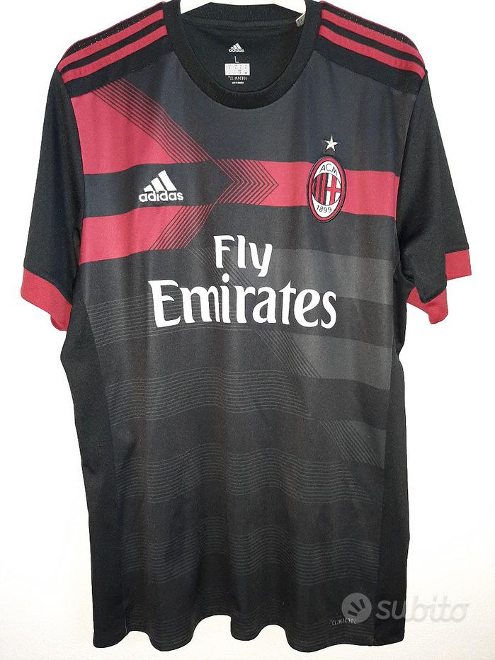 Maglia Milan 2017/2018 di seconda mano per 50 EUR su Madrid su WALLAPOP