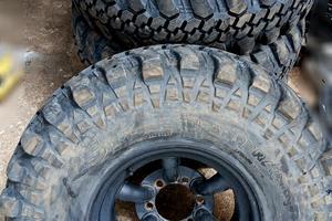 Gomme e cerchi cst 35 12.50 r15