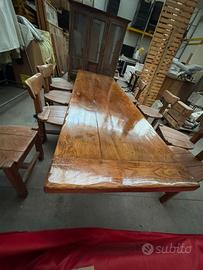 Set tavolo grande in rovere e 8 sedie con cuscini