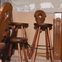 Sgabello in legno massello rustico