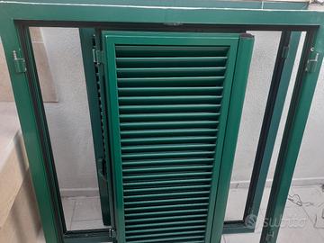 finestre in anticorodal colore verde 