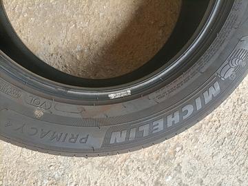 pneumatici 235/60 R17  102V