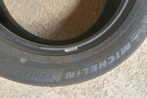 pneumatici 235/60 R17  102V