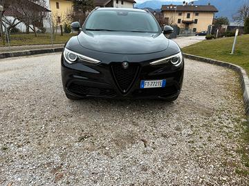 Stelvio 2.0T 280cv B-Tech
