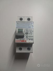 Interruttore differenziale SALVAVITA  - 230 V 40a