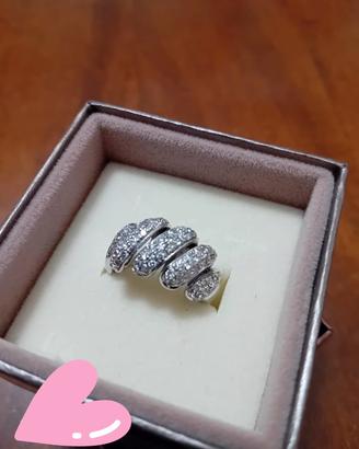 Anello con Pave di Brilanti