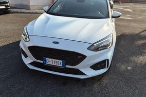 Ford Focus St line