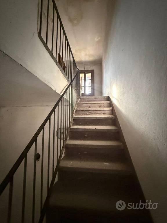 Rustico / Casale di 118 m² con più di 5 locali a P - Vista 4