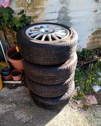 gomme termiche più cerchi in lega  205/55/R16