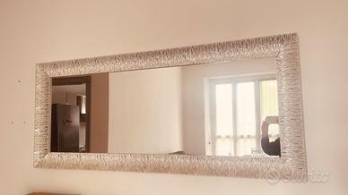 Specchio grande con cornice