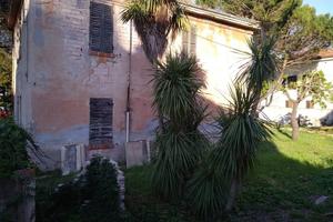 Muraglia bifamiliare indipendente 200 mq con ampio