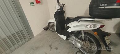 scooter bianco 