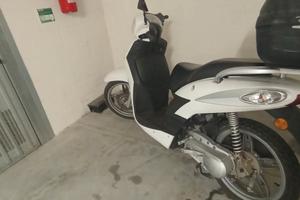 scooter bianco 