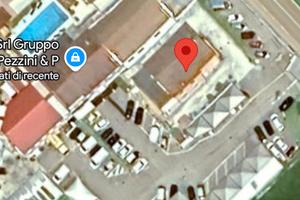 Locali e area commerciale fronte statale