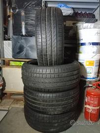 Gomme usate estive legate tutto l'annuncio.