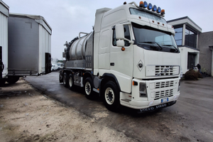 Volvo 4 assi ADR spurghi